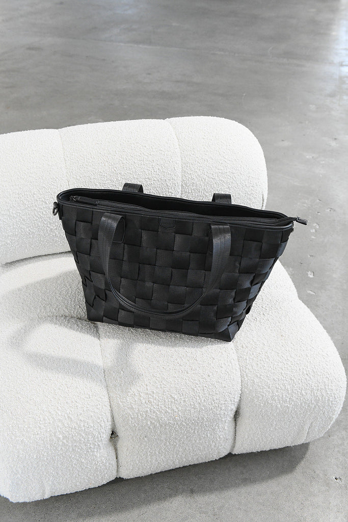 THE VERSO TOTE
